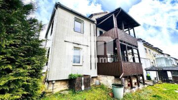 Schönes Ein- bis Zweifamilienhaus mit Gartenbereich, Terrasse + Balkon und Doppelgarage, 34125 Kassel, Einfamilienhaus